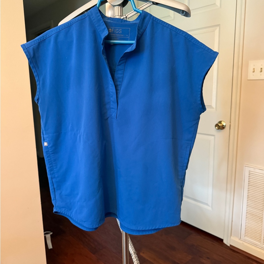 Figs Rafaela Scrub Top Royal Blue